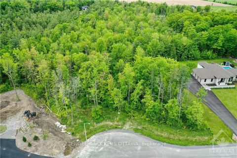 Photo 4 at 21 - 212 TERBOL Court, KANATA (NORTH WEST), Kanata