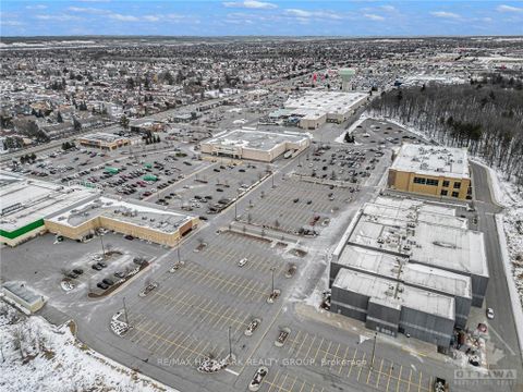 Photo 6 at 1673 KINDERSLEY Avenue, Chateauneuf, Orleans