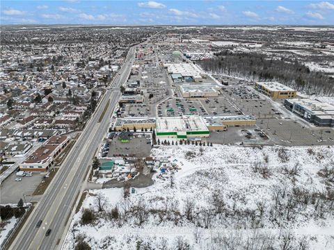 Photo 11 at 1673 KINDERSLEY Avenue, Chateauneuf, Orleans