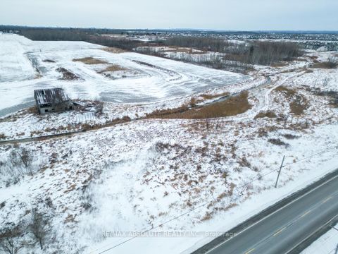 Photo 2 at 2762 Tenth Line Road, Avalon West, Orleans