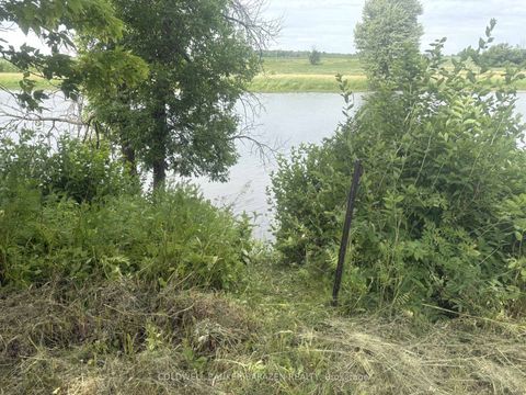 Photo 1 at 143 Gypsy Lane, Kinburn, Carp