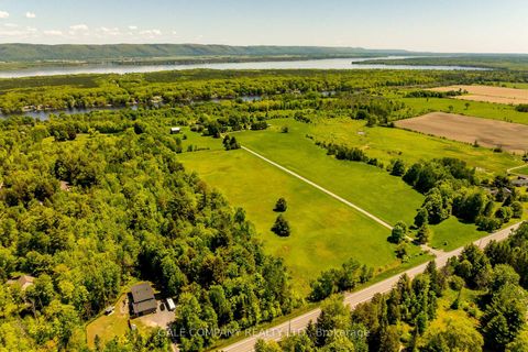 Photo 1 at 4475 DUNROBIN Road, Constance Bay