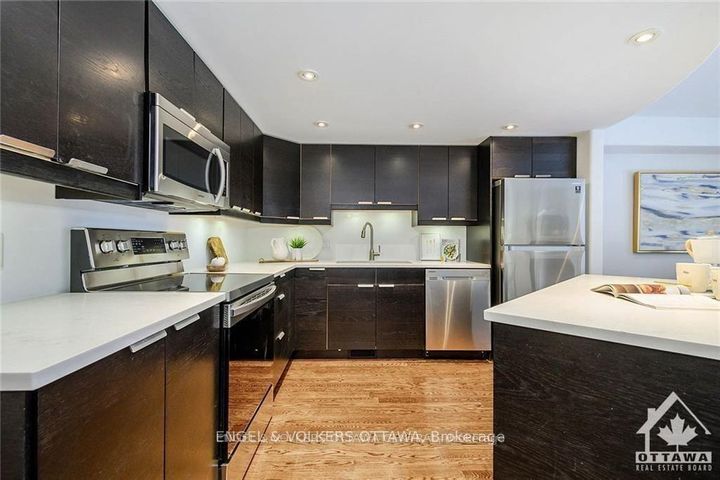 Photo 6 at 109 MONTAUK, Nepean (Carleton Heights), Ottawa