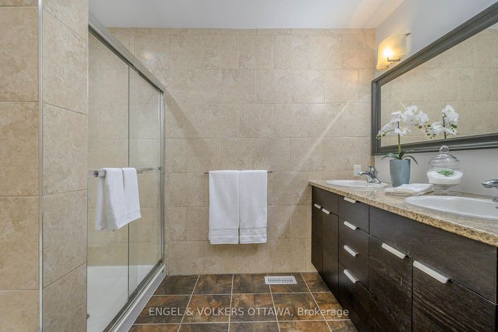 Photo 12 at 109 MONTAUK, Nepean (Carleton Heights), Ottawa