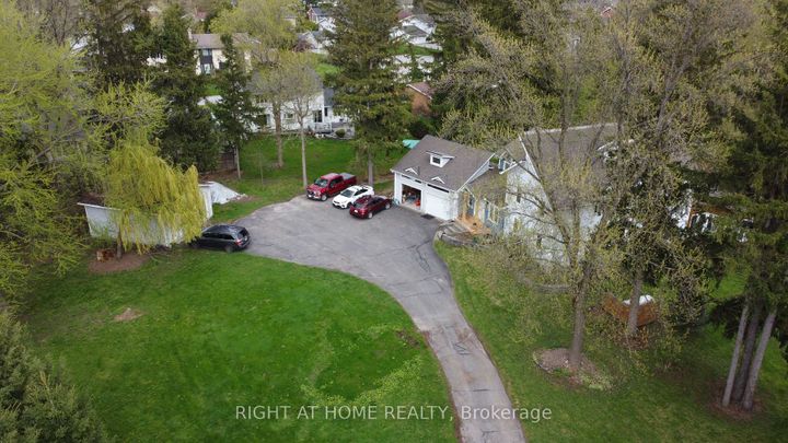 Photo 1 at 3208 Richmond Road, Nepean (Bruce Farm/Graham Park/Qualicum/Bellands), Ottawa