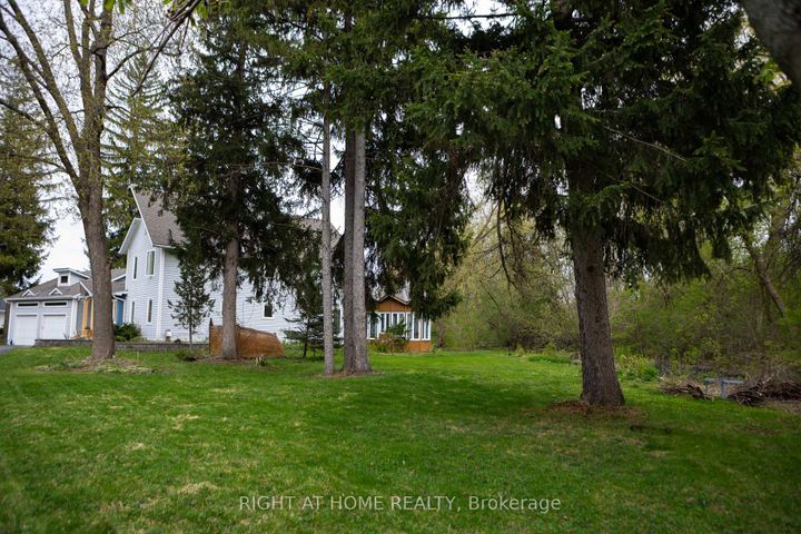 Photo 7 at 3208 Richmond Road, Nepean (Bruce Farm/Graham Park/Qualicum/Bellands), Ottawa