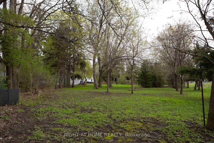 Photo 8 at 3208 Richmond Road, Nepean (Bruce Farm/Graham Park/Qualicum/Bellands), Ottawa