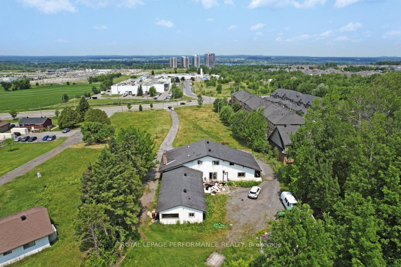 1016 Old Montreal Road, Springridge/East Village, Orleans 2