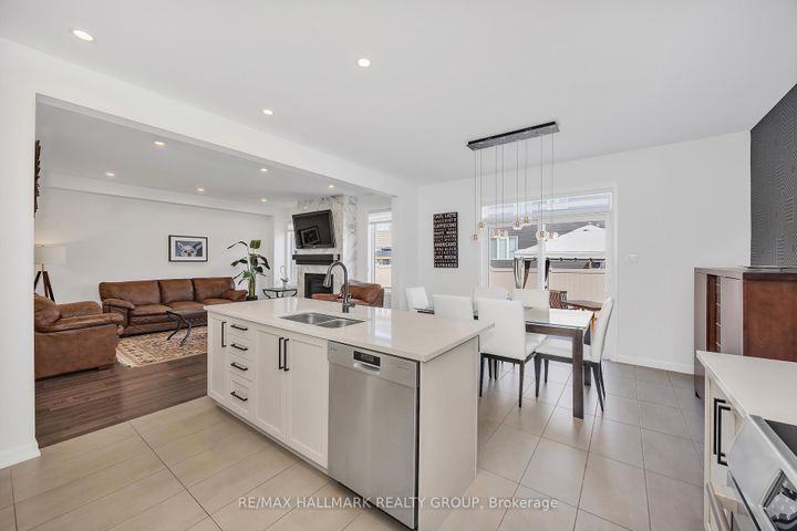 Photo 5 at 756 Cappamore Drive, Nepean (Half Moon Bay), Ottawa