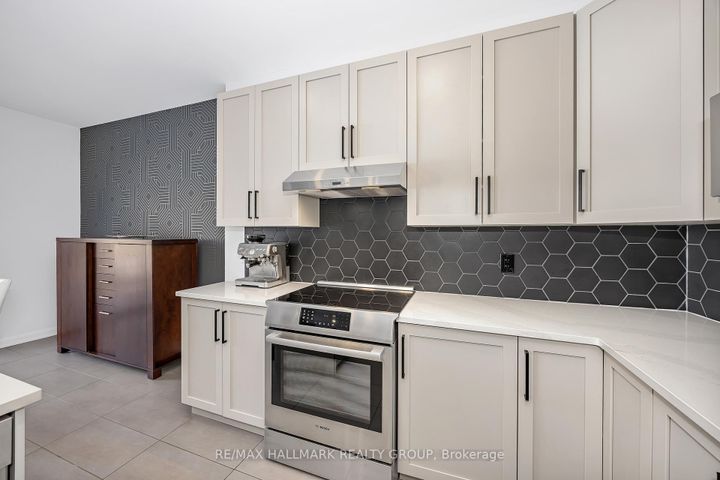 Photo 6 at 756 Cappamore Drive, Nepean (Half Moon Bay), Ottawa