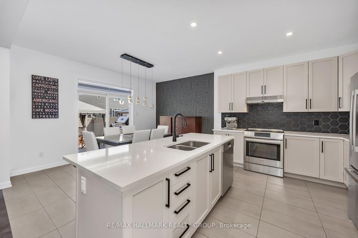 Photo 7 at 756 Cappamore Drive, Nepean (Half Moon Bay), Ottawa