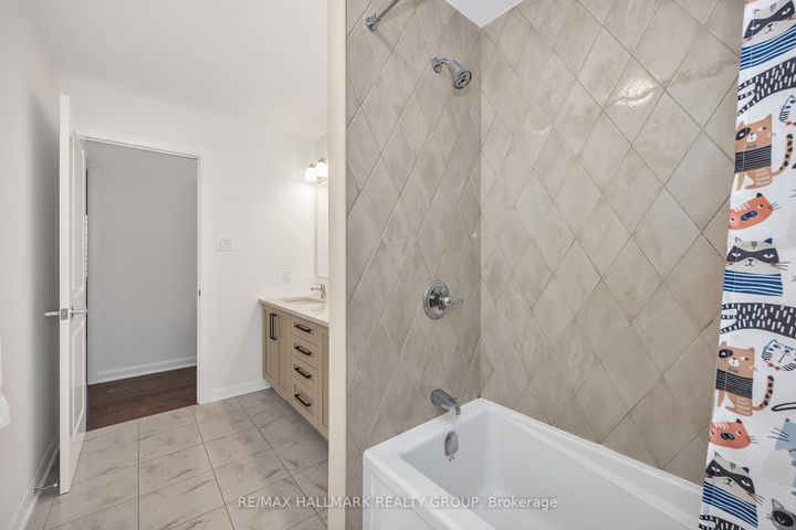 Photo 30 at 756 Cappamore Drive, Nepean (Half Moon Bay), Ottawa