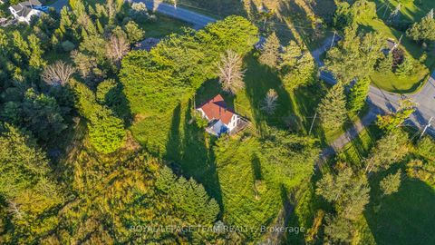 Photo 9 at 1102 Perth Road N, Beckwith Twp, Beckwith