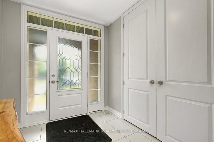 Photo 5 at 78 Russet Terrace, Nepean (Half Moon Bay), Ottawa