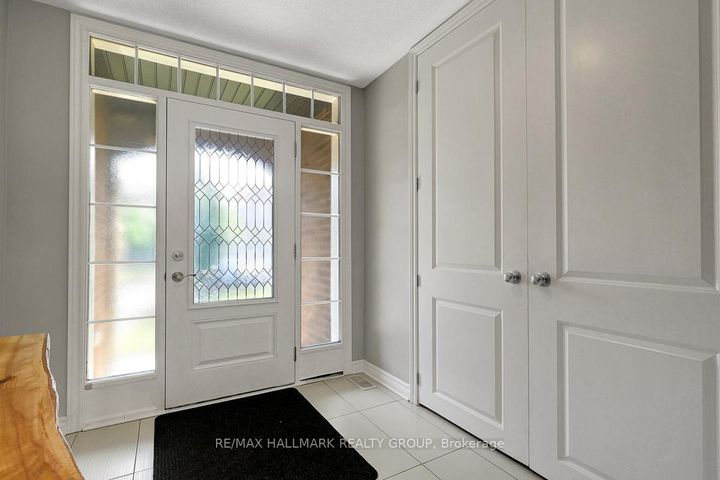Photo 6 at 78 Russet Terrace, Nepean (Half Moon Bay), Ottawa