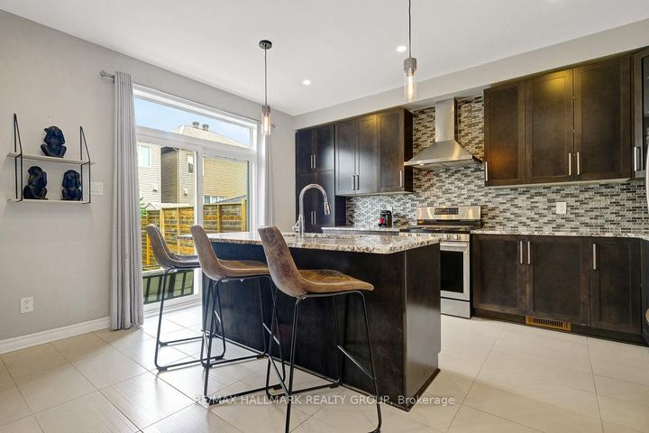 Photo 17 at 78 Russet Terrace, Nepean (Half Moon Bay), Ottawa