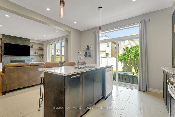 Photo 21 at 78 Russet Terrace, Nepean (Half Moon Bay), Ottawa