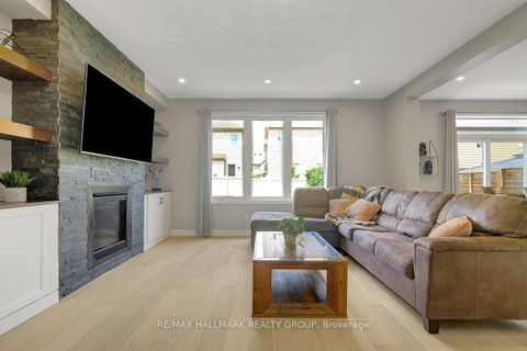 Photo 8 at 78 Russet Terrace, Nepean (Half Moon Bay), Ottawa