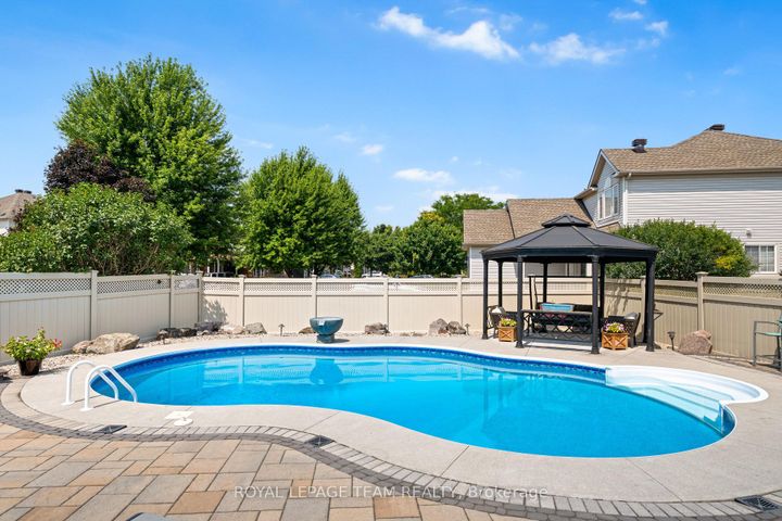 Photo 34 at 41 Blackshire Circle, Nepean (Stonebridge), Ottawa