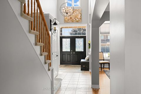 Photo 3 at 41 Blackshire Circle, Nepean (Stonebridge), Ottawa