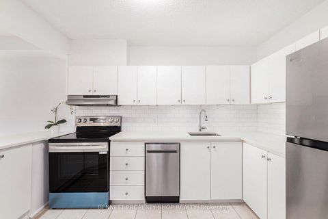 Photo 7 at 2209 - 900 Dynes Road, Nepean (Carleton Square), Ottawa