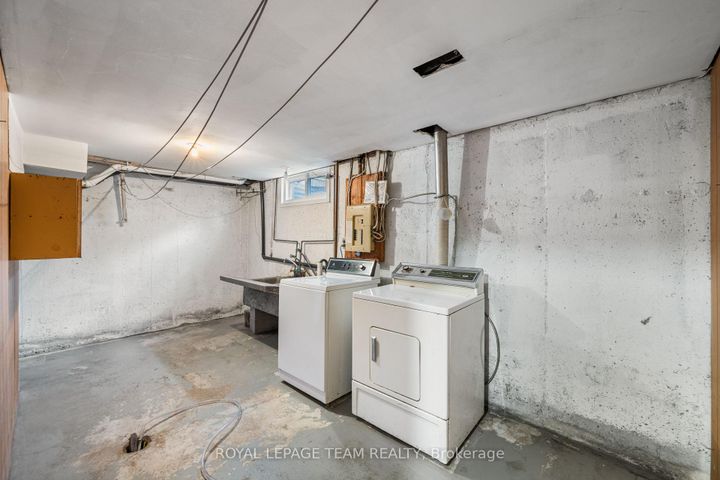 Photo 33 at 5 Spring Garden Avenue, Nepean (Meadowlands/Crestview), Ottawa