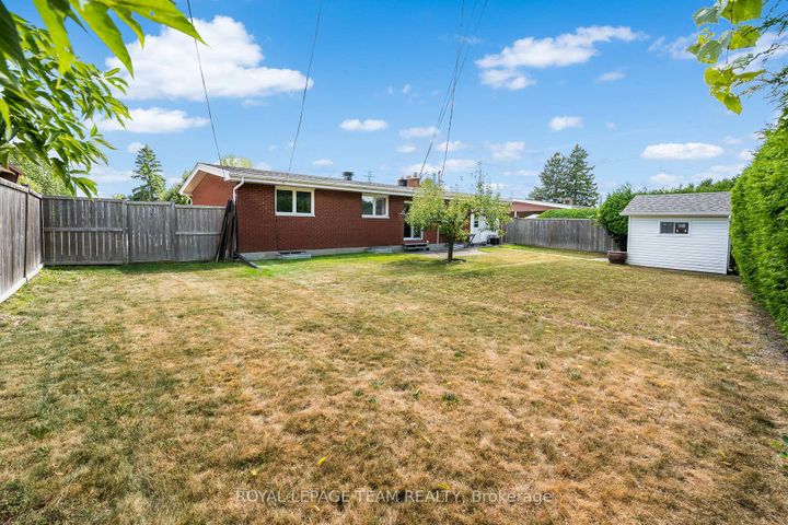 Photo 37 at 5 Spring Garden Avenue, Nepean (Meadowlands/Crestview), Ottawa