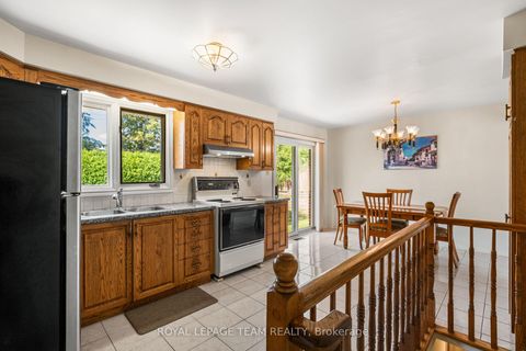 Photo 14 at 5 Spring Garden Avenue, Nepean (Meadowlands/Crestview), Ottawa