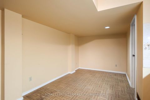 Photo 31 at 5 Spring Garden Avenue, Nepean (Meadowlands/Crestview), Ottawa