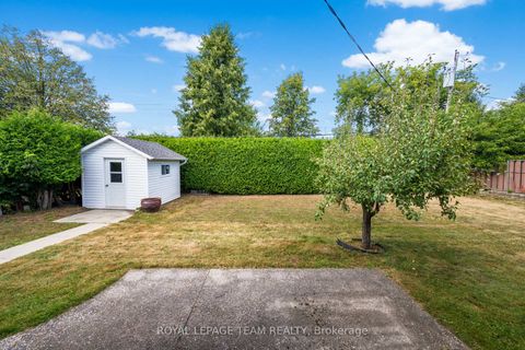 Photo 34 at 5 Spring Garden Avenue, Nepean (Meadowlands/Crestview), Ottawa