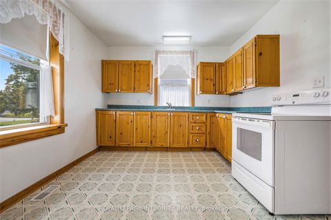 Photo 8 at 112,114 Clarence Street, Lanark Highlands (Lanark) Twp, Lanark Highlands