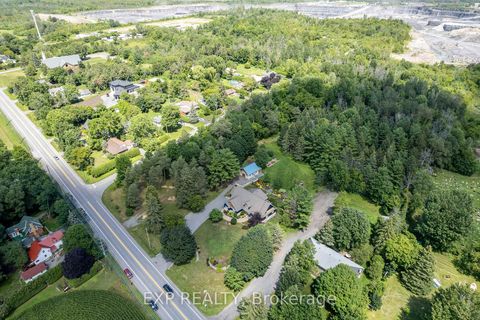 Photo 1 at 8 Khymer Court N, Nepean (Fallowfield), Ottawa