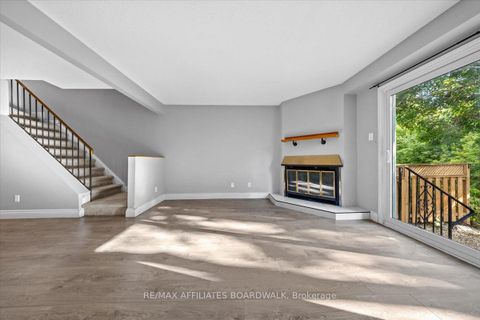 Photo 13 at 6482 Bilberry Drive, Convent Glen North, Orleans