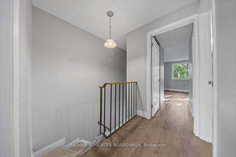 Photo 19 at 6482 Bilberry Drive, Convent Glen North, Orleans