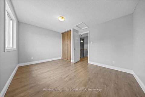 Photo 20 at 6482 Bilberry Drive, Convent Glen North, Orleans