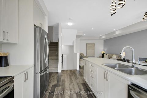 Photo 7 at 164 Visor Private, Emerald Meadows/Trailwest, Kanata