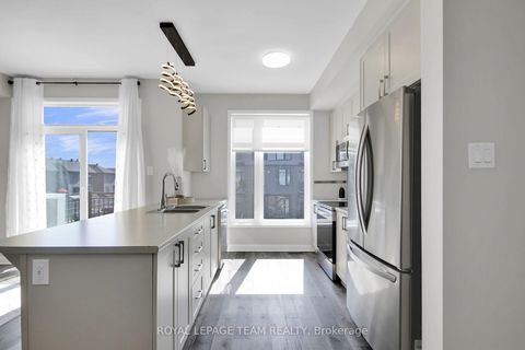 Photo 8 at 164 Visor Private, Emerald Meadows/Trailwest, Kanata