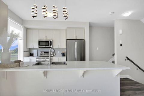 Photo 9 at 164 Visor Private, Emerald Meadows/Trailwest, Kanata