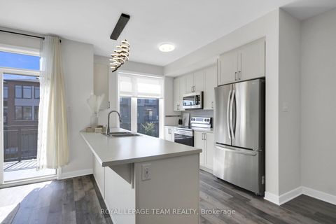 Photo 12 at 164 Visor Private, Emerald Meadows/Trailwest, Kanata