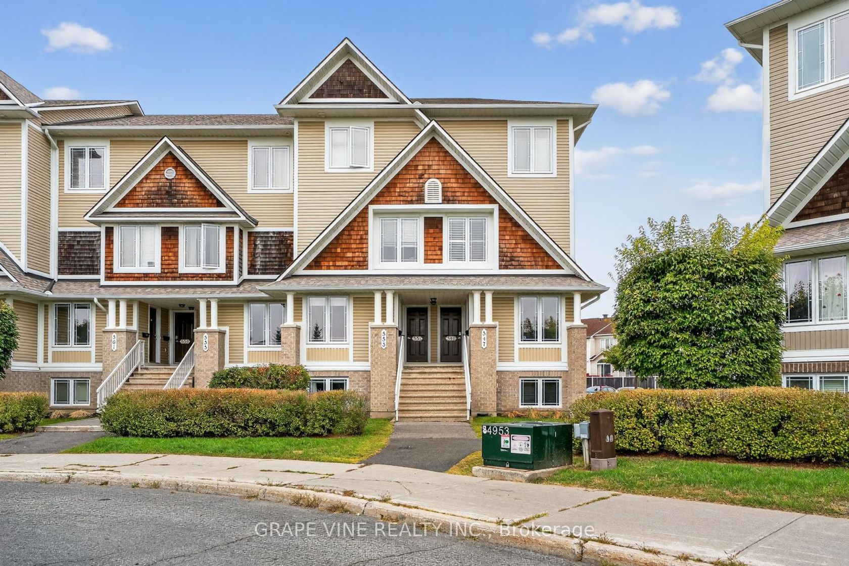 553 Lakeridge Drive, Avalon East, Orleans 2