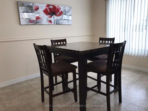 Photo 3 at 1547 Vercheres Street, Chateauneuf, Orleans