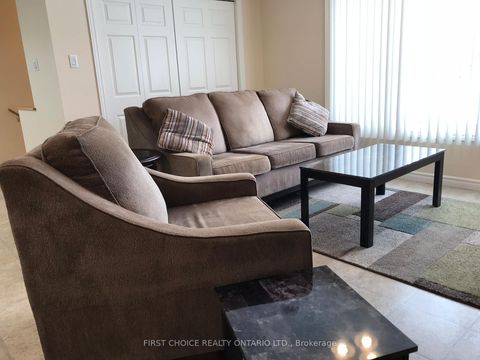 Photo 6 at 1547 Vercheres Street, Chateauneuf, Orleans