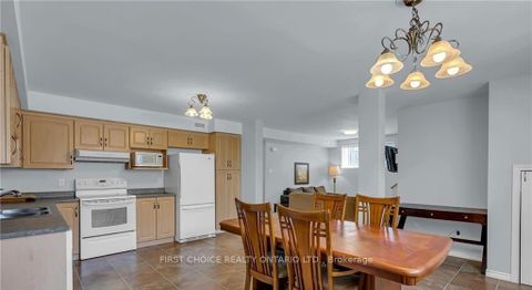 Photo 12 at 1547 Vercheres Street, Chateauneuf, Orleans