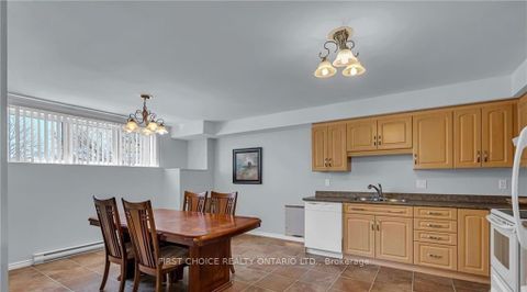 Photo 13 at 1547 Vercheres Street, Chateauneuf, Orleans