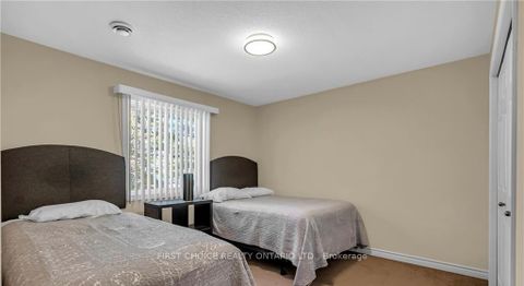 Photo 21 at 1547 Vercheres Street, Chateauneuf, Orleans