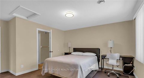 Photo 23 at 1547 Vercheres Street, Chateauneuf, Orleans