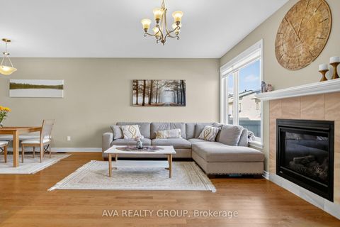 Photo 3 at 542 Triangle Street, Emerald Meadows/Trailwest, Kanata