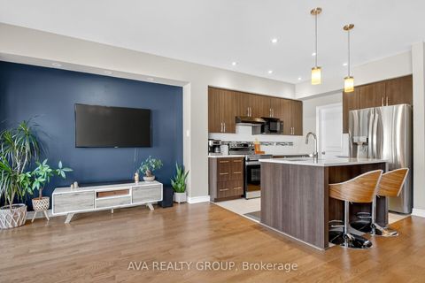 Photo 7 at 542 Triangle Street, Emerald Meadows/Trailwest, Kanata