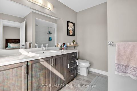 Photo 18 at 542 Triangle Street, Emerald Meadows/Trailwest, Kanata