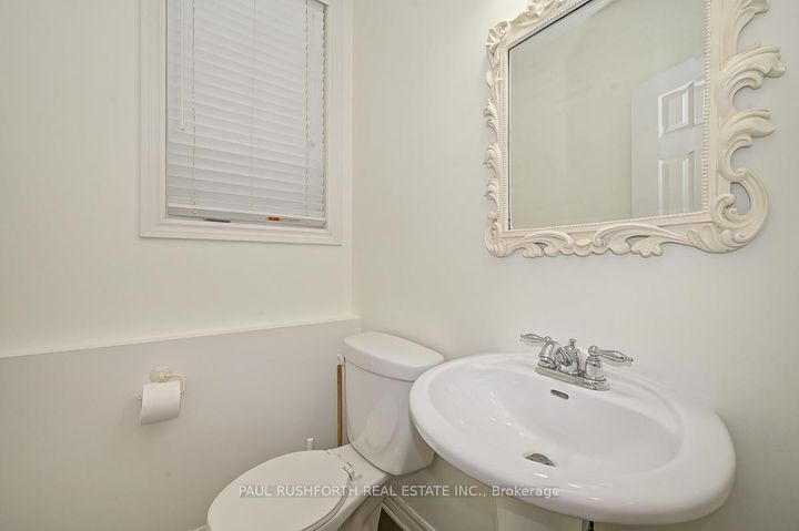 Photo 12 at 1601 HAYDON Circle, Nepean (Heritage Park), Ottawa
